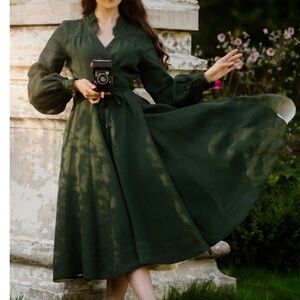 Sorry - this dress sold on a different platform.